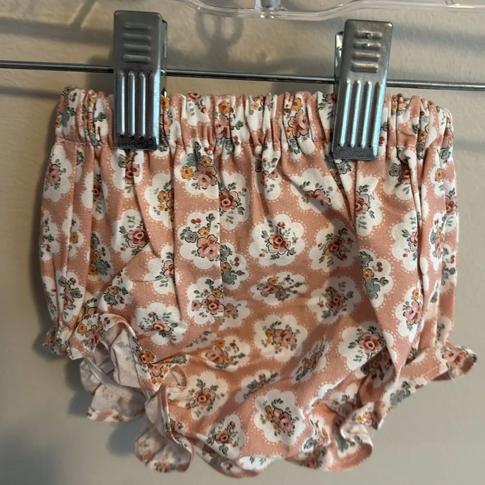 Grey elephant Floral Outfit with Ruffle Details size 3 months